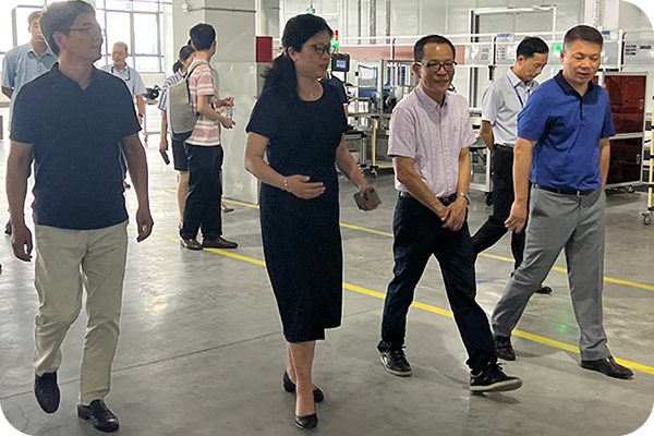 福建省冶金（控股）公司党委委员、副总经理侯孝亮一行到我公司调研、指导